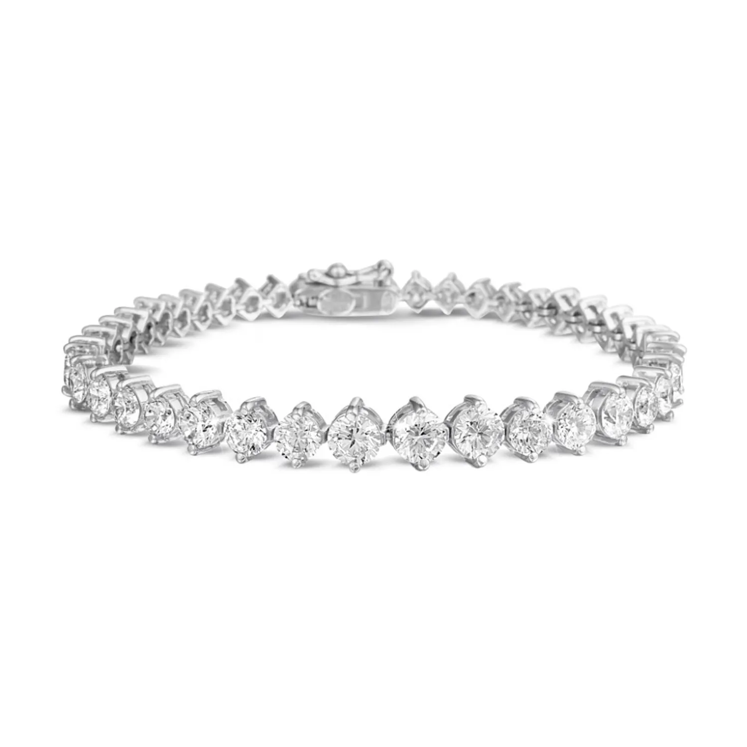 7.40 quilates pulsera degradé de diamantes en oro blanco 