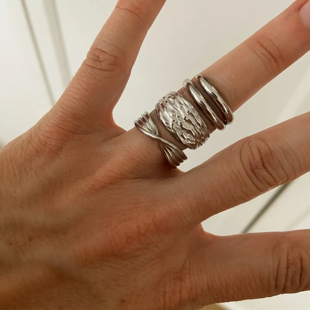 Anillo Loana