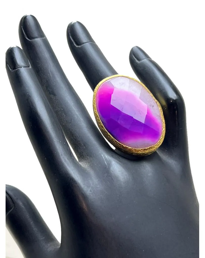 ANILLO MUJER GRANDE MORADO Y FUCSIA CON PIEDRA NATURAL OVALADA