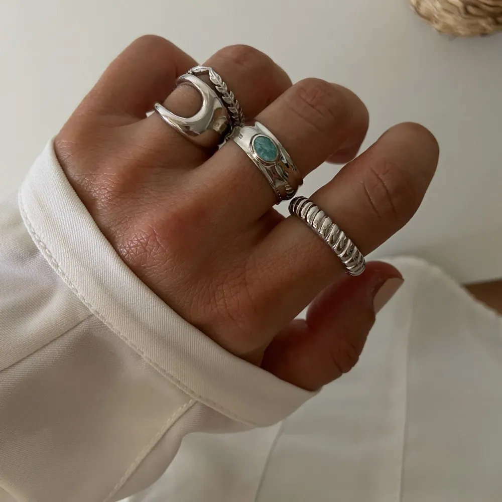 Anillo Neha
