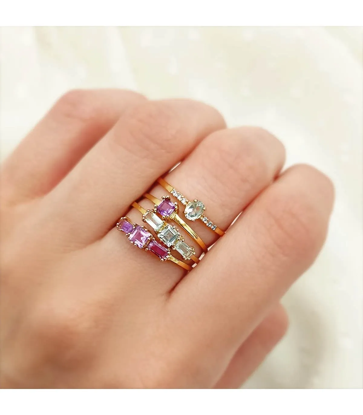 Anillo Queen Topacio Azul Oro Amarillo 18K