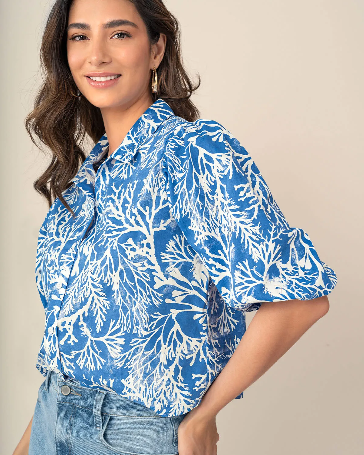 Blusa manga corta con botones funcionales y elástico en mangas