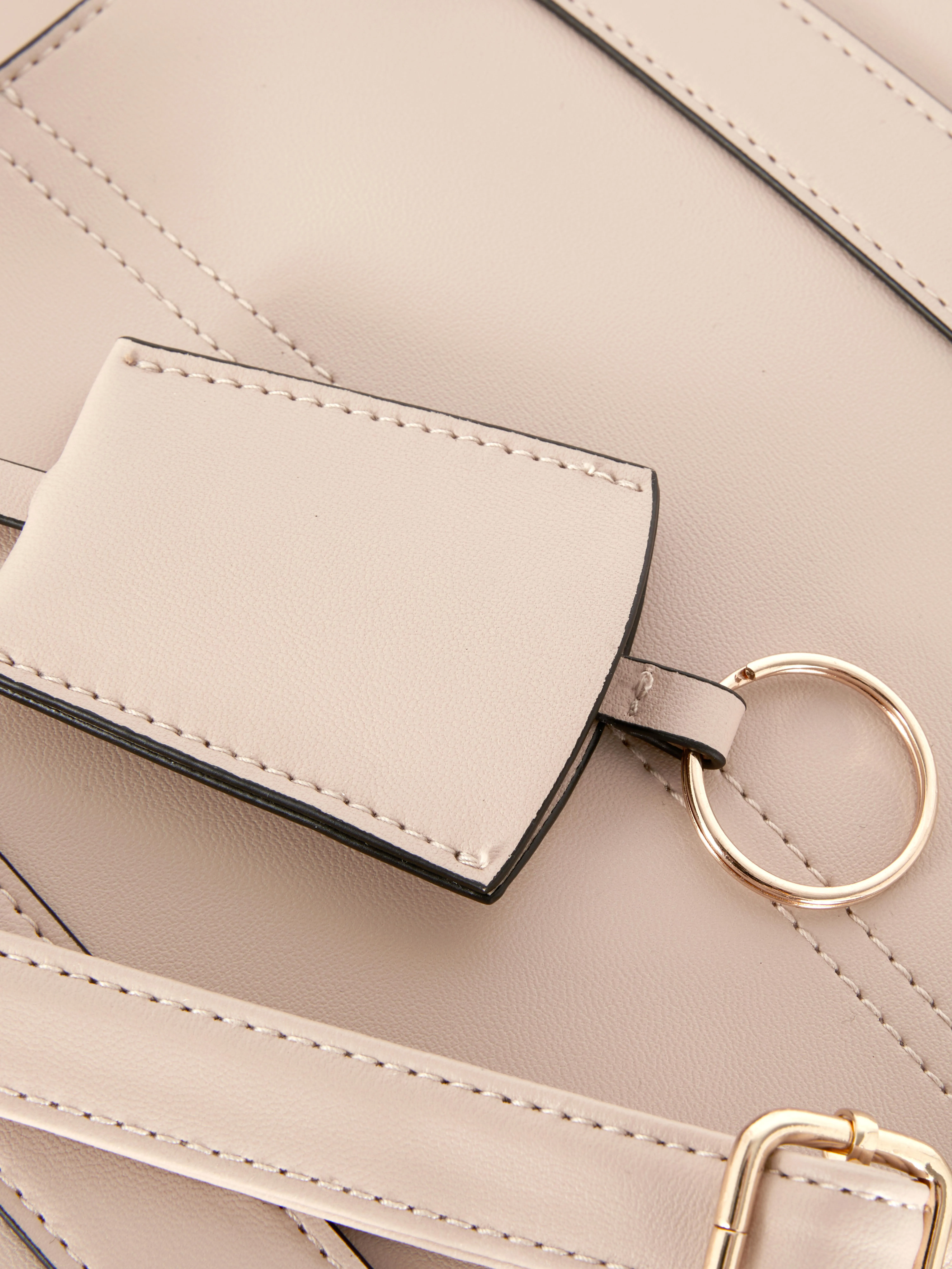 Bolso tote con detalles