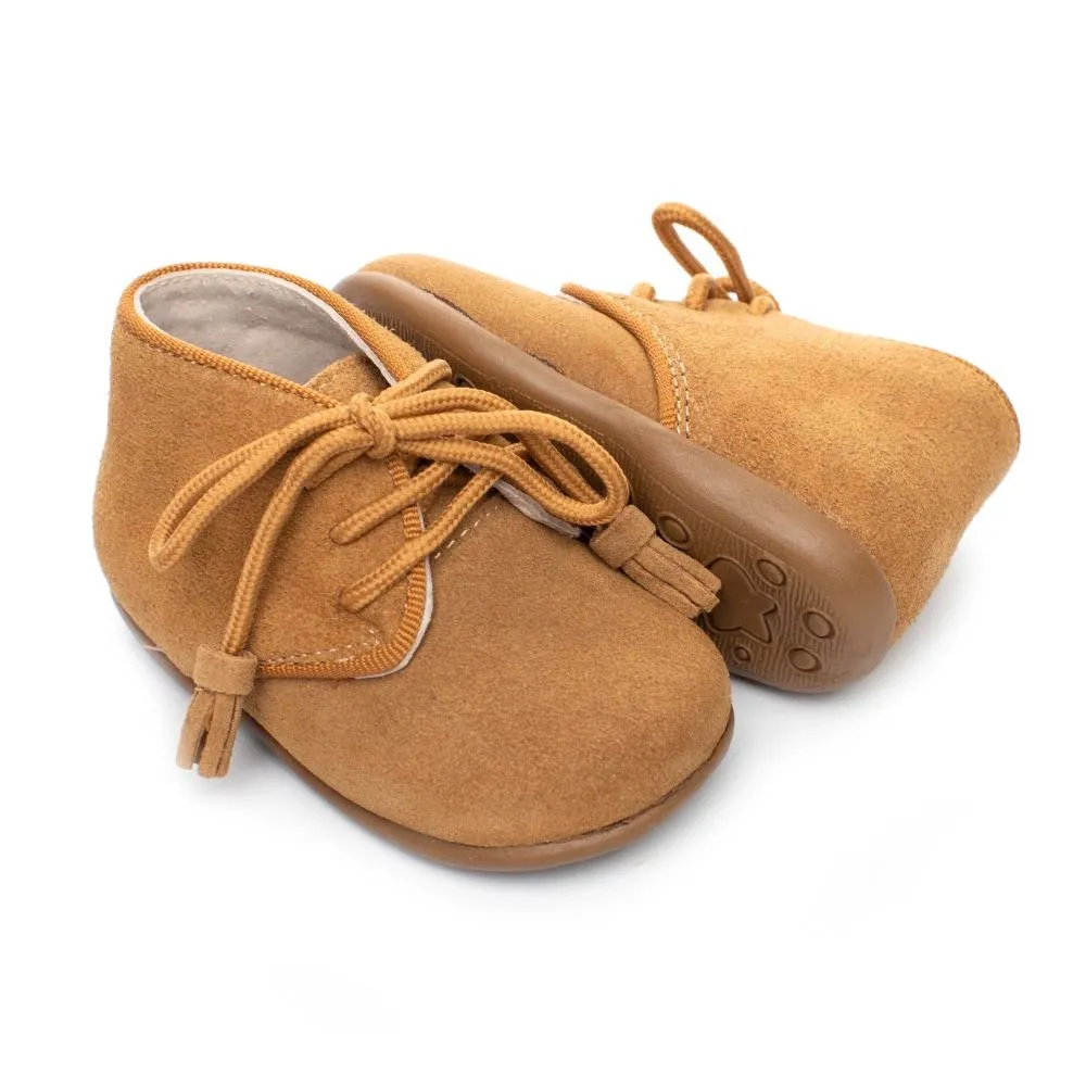 Botas Bebe Camel Modelo Cordon