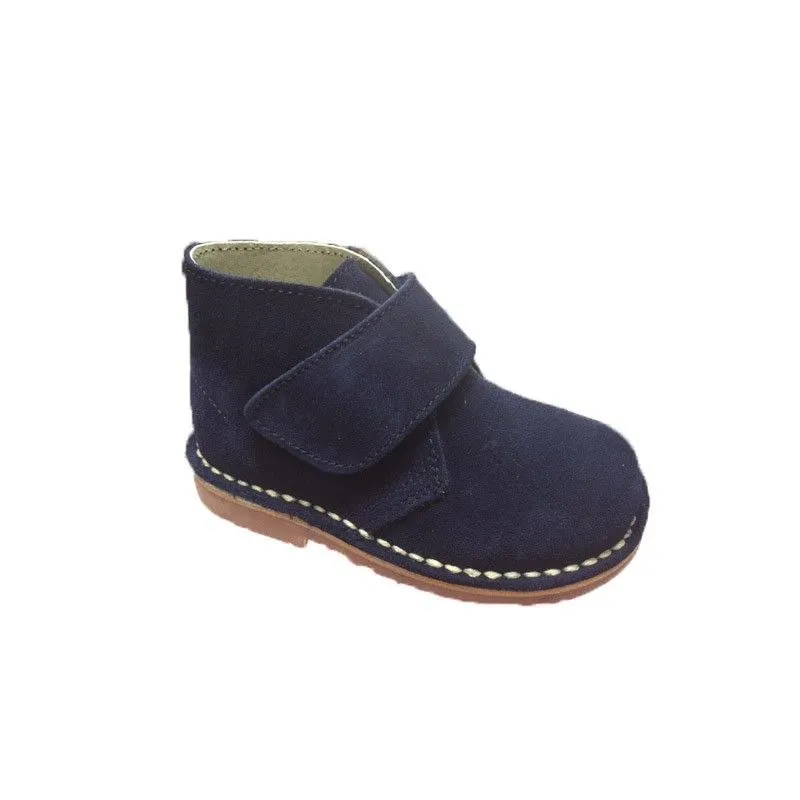 Botas pisacacas con cinta de cierre