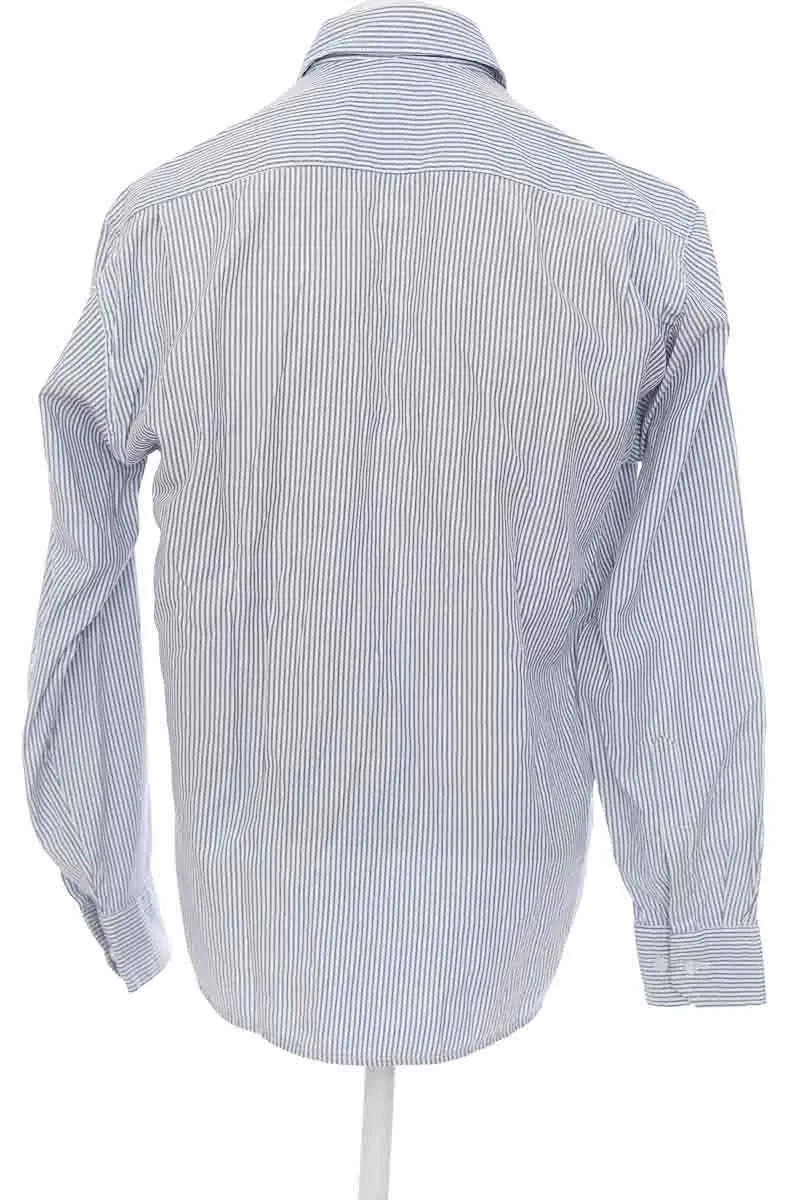 CAMISA COLOR AZUL  CLOSEANDO