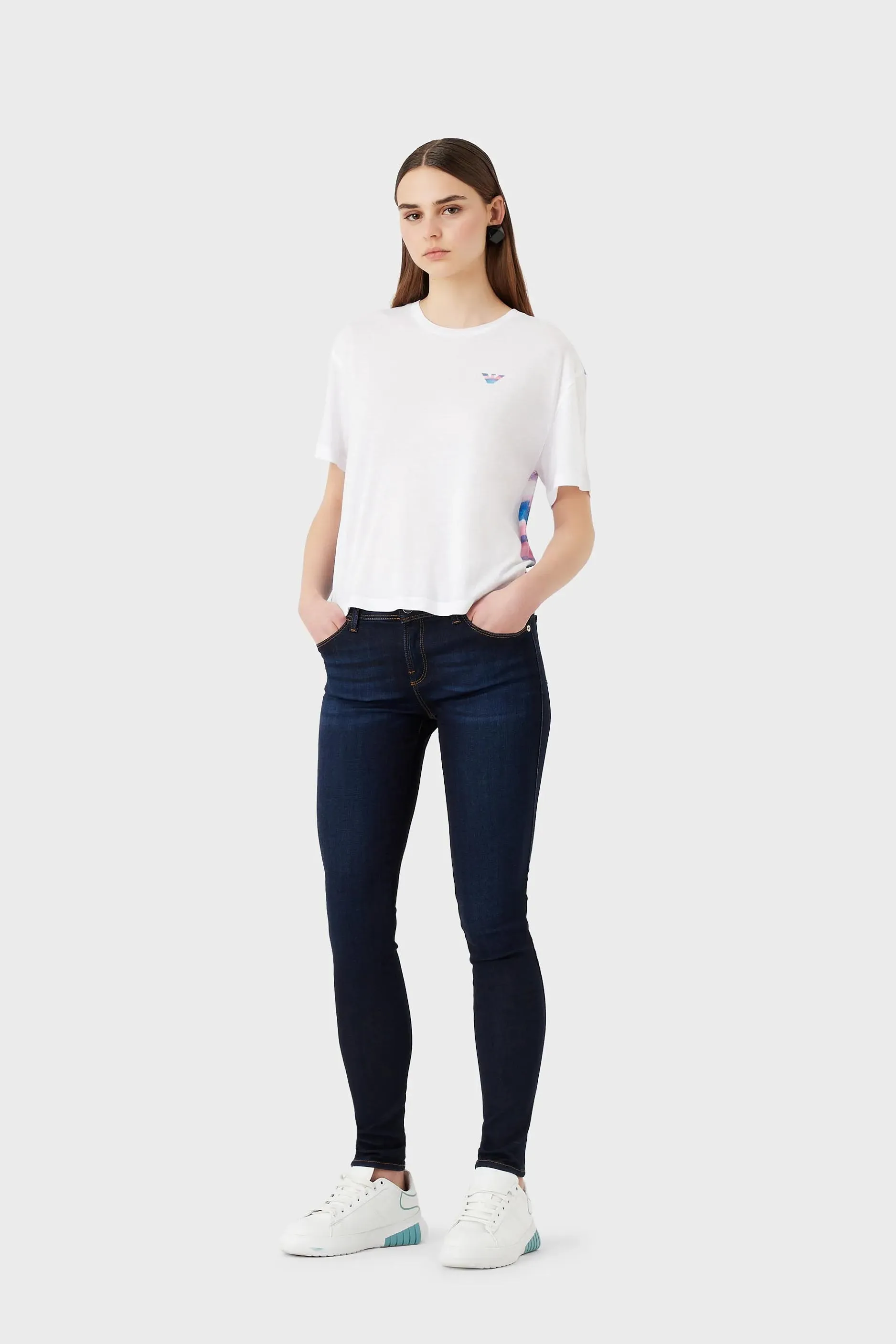 Camiseta para mujer de Emporio Armani – 3R2T8Q2JTAZ