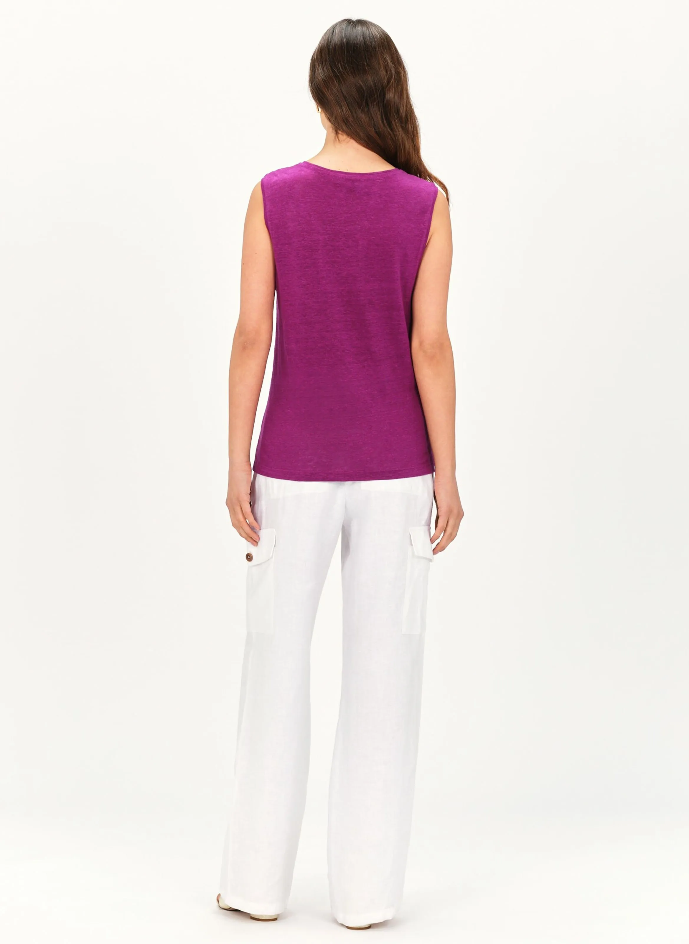 CAROLL TRYM  CAMISETA CON ESCOTE DE PICO EN VIOLETA