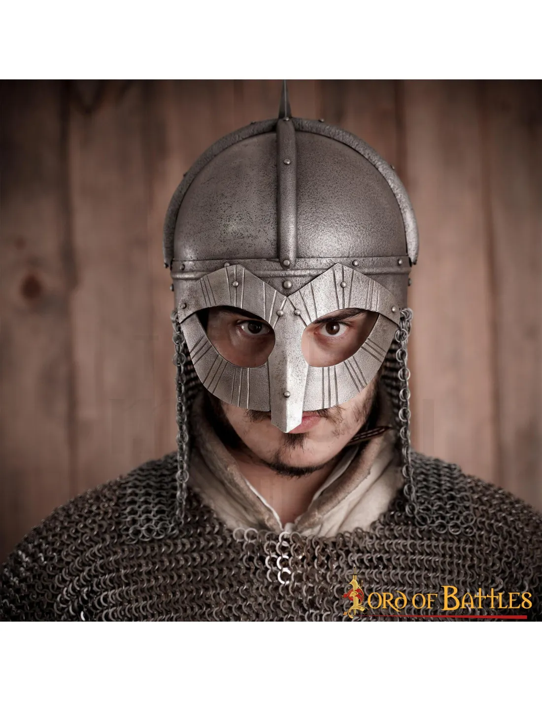 Casco vikingo modelo Gjermundbu, con forro de cuero