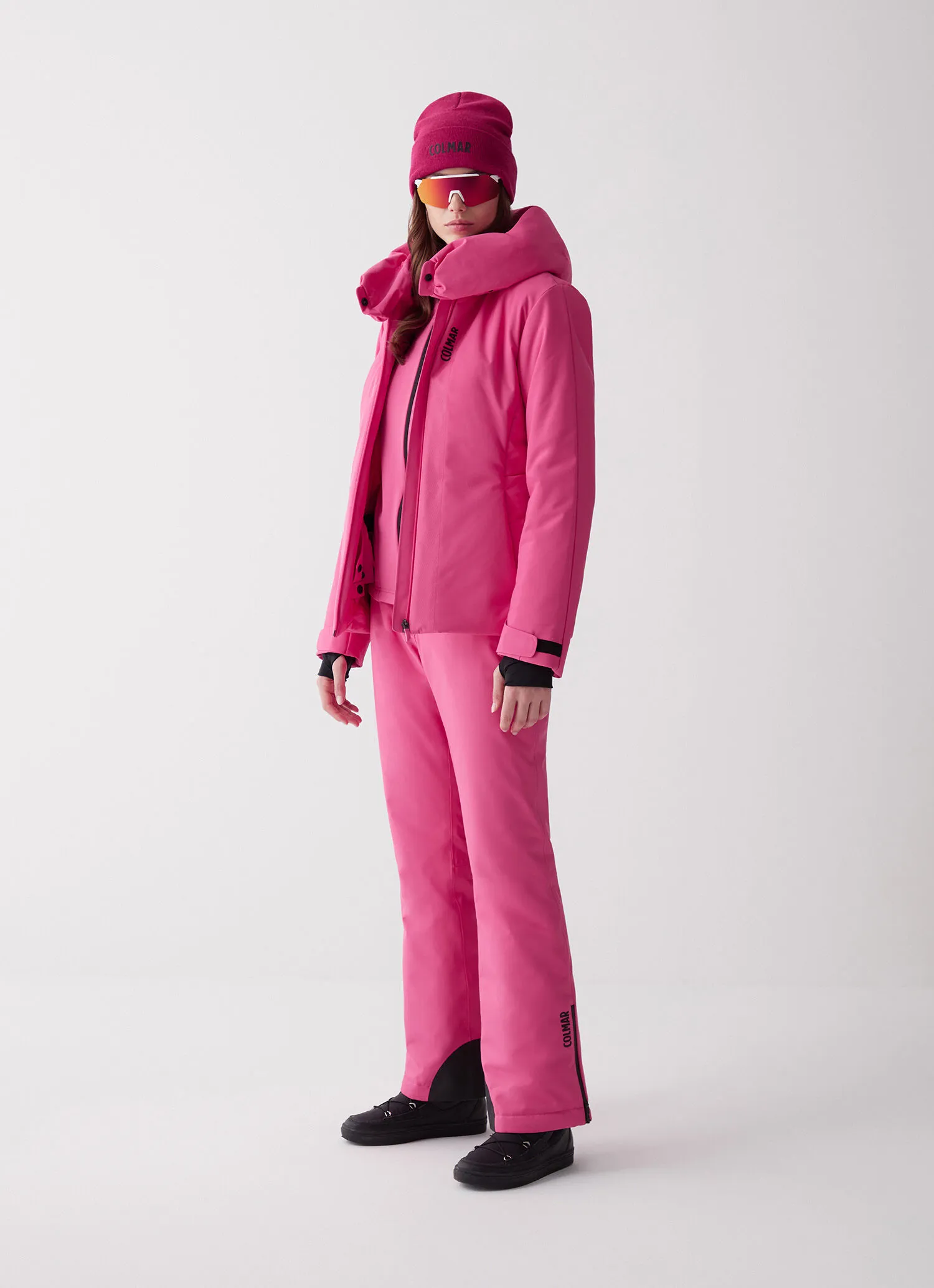 CHAQUETA DE ESQU&IACUTE; EL&AACUTE;STICO CON CUELLOCAPUCHA