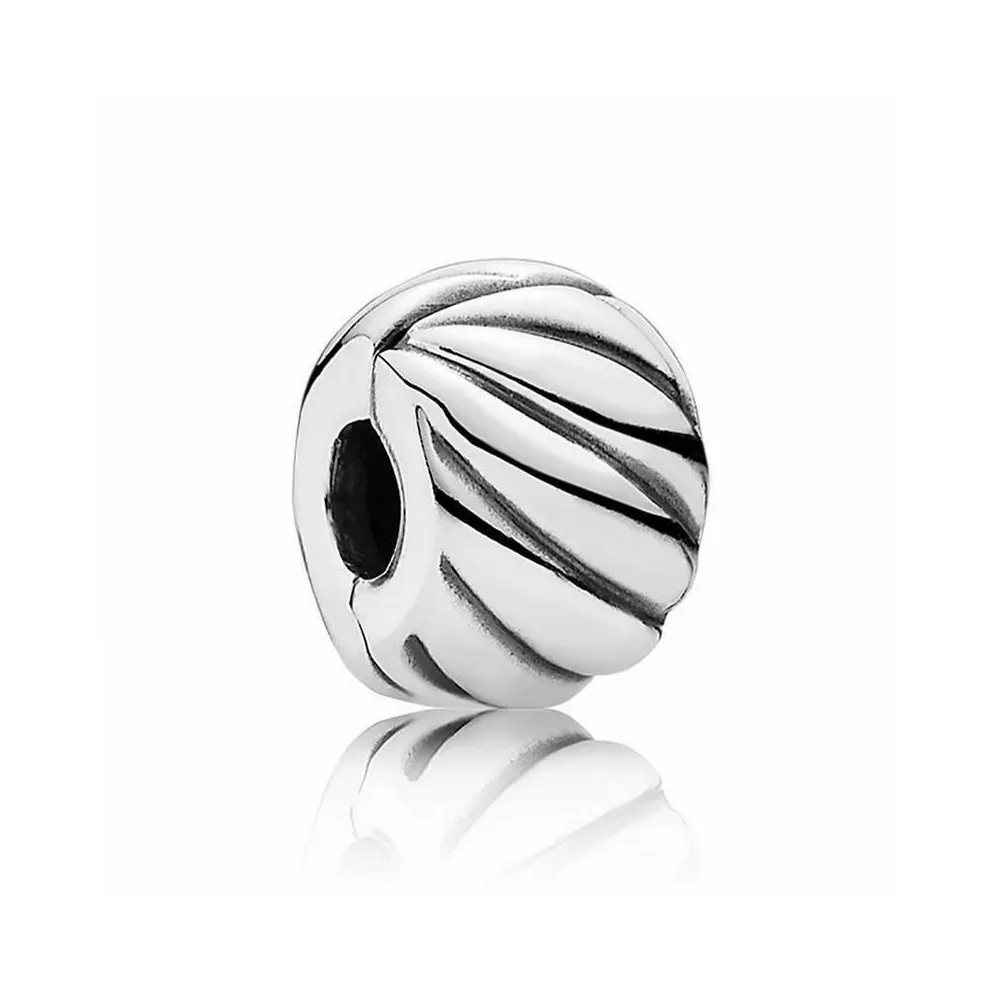 Clip de plata abstracto.