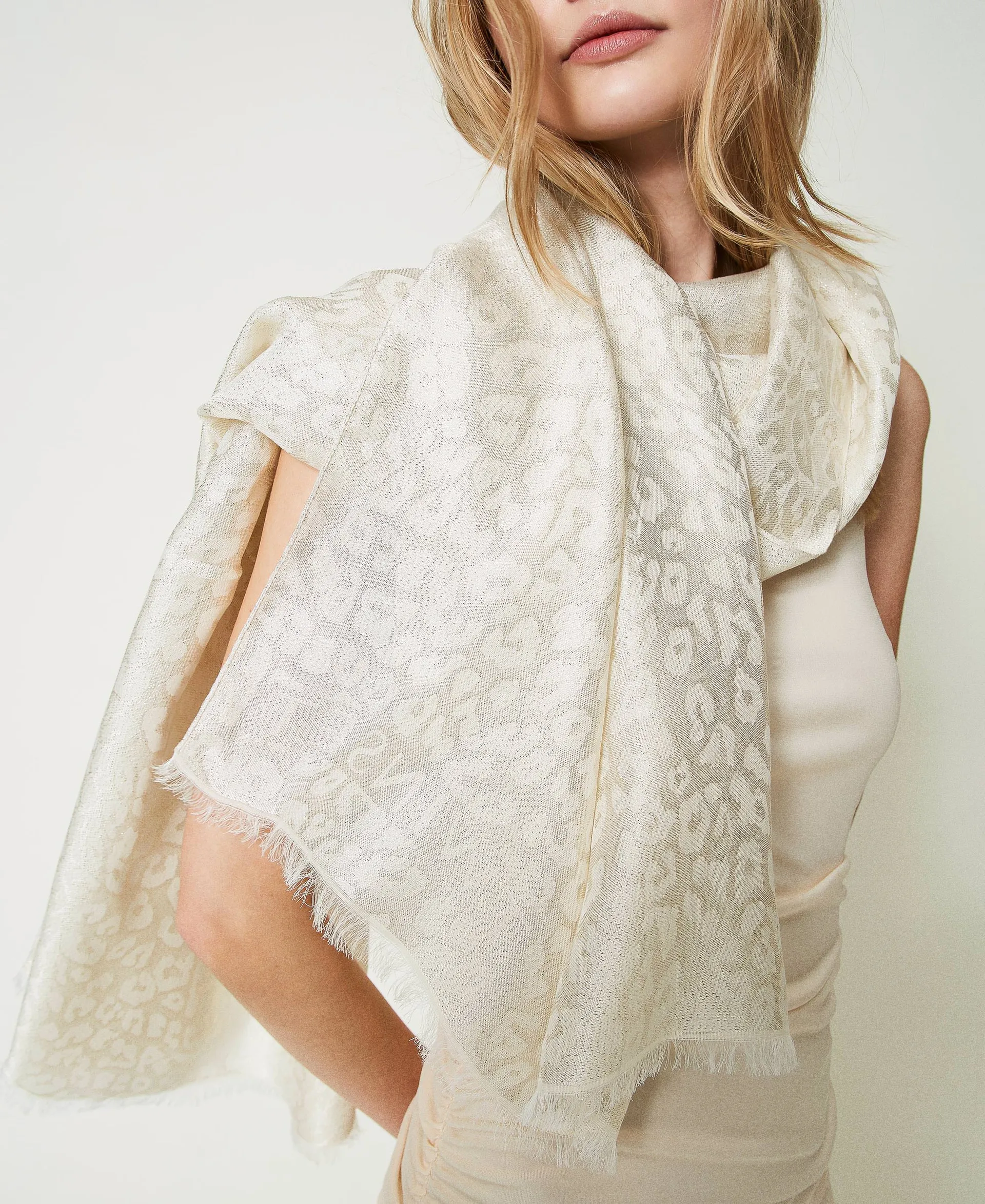 Estola animal jacquard