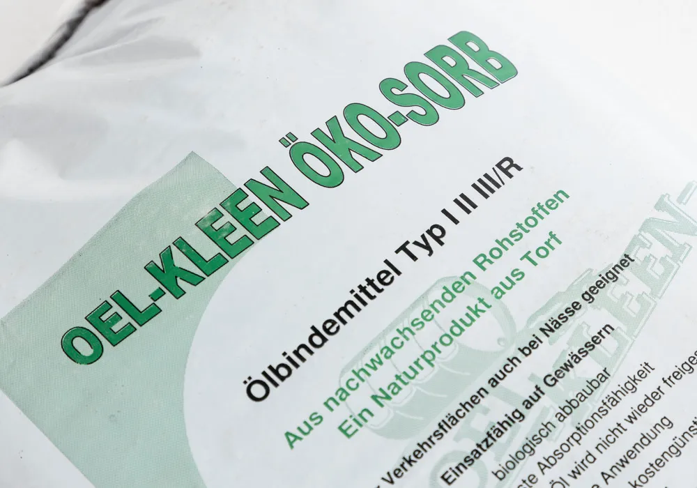 GRANULADO OELKLEEN ÖKOSORB, ABSORBENTE DE ACEITE DE FIBRA NATURAL, FLOTANTE, SACO DE 50 LITROS