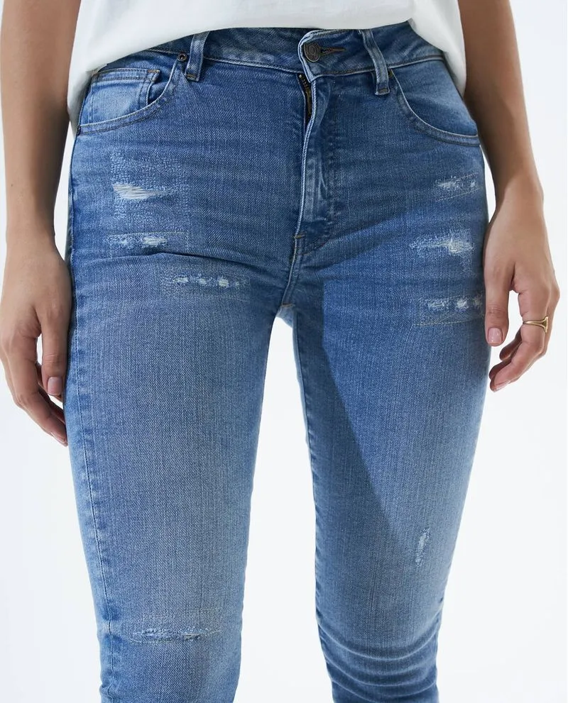 Jean Jegging fit cinco bolsillos para mujer