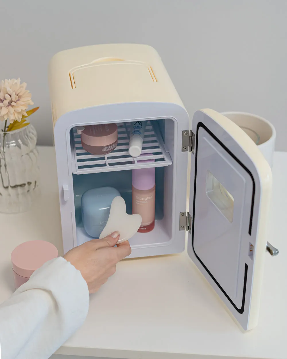 MINI NEVERA COSMéTICOS RETRO 4L  AUDREY
