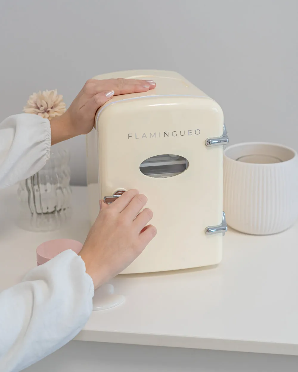 MINI NEVERA COSMéTICOS RETRO 4L  AUDREY