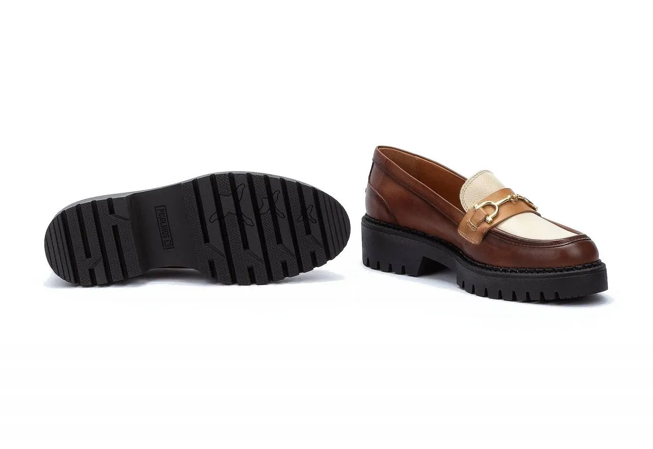 Mocasin Piel Cuero Pala Beige Banda Estribo Metal Oro
