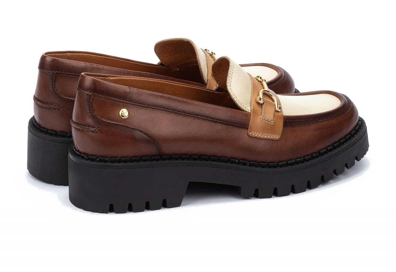 Mocasin Piel Cuero Pala Beige Banda Estribo Metal Oro