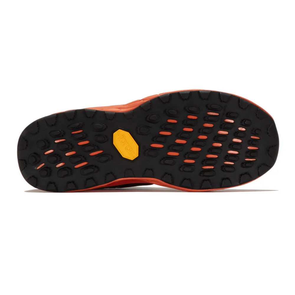 NEW BALANCE FRESH FOAM X HIERRO V8 ZAPATILLAS TRAIL RUNNING (ANCHO 2E)  AW24