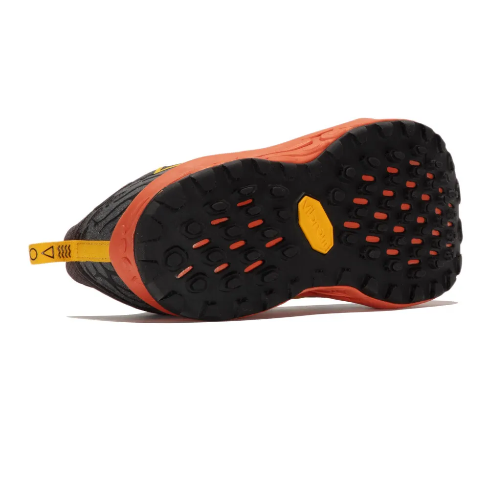 NEW BALANCE FRESH FOAM X HIERRO V8 ZAPATILLAS TRAIL RUNNING (ANCHO 2E)  AW24