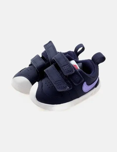 Nike Zapatilla azul marina deportiva