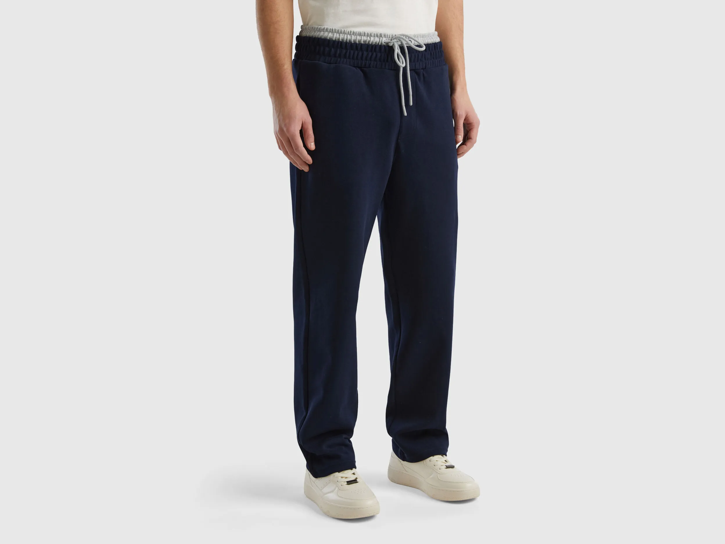 Pantalón deportivo de felpa con cordón