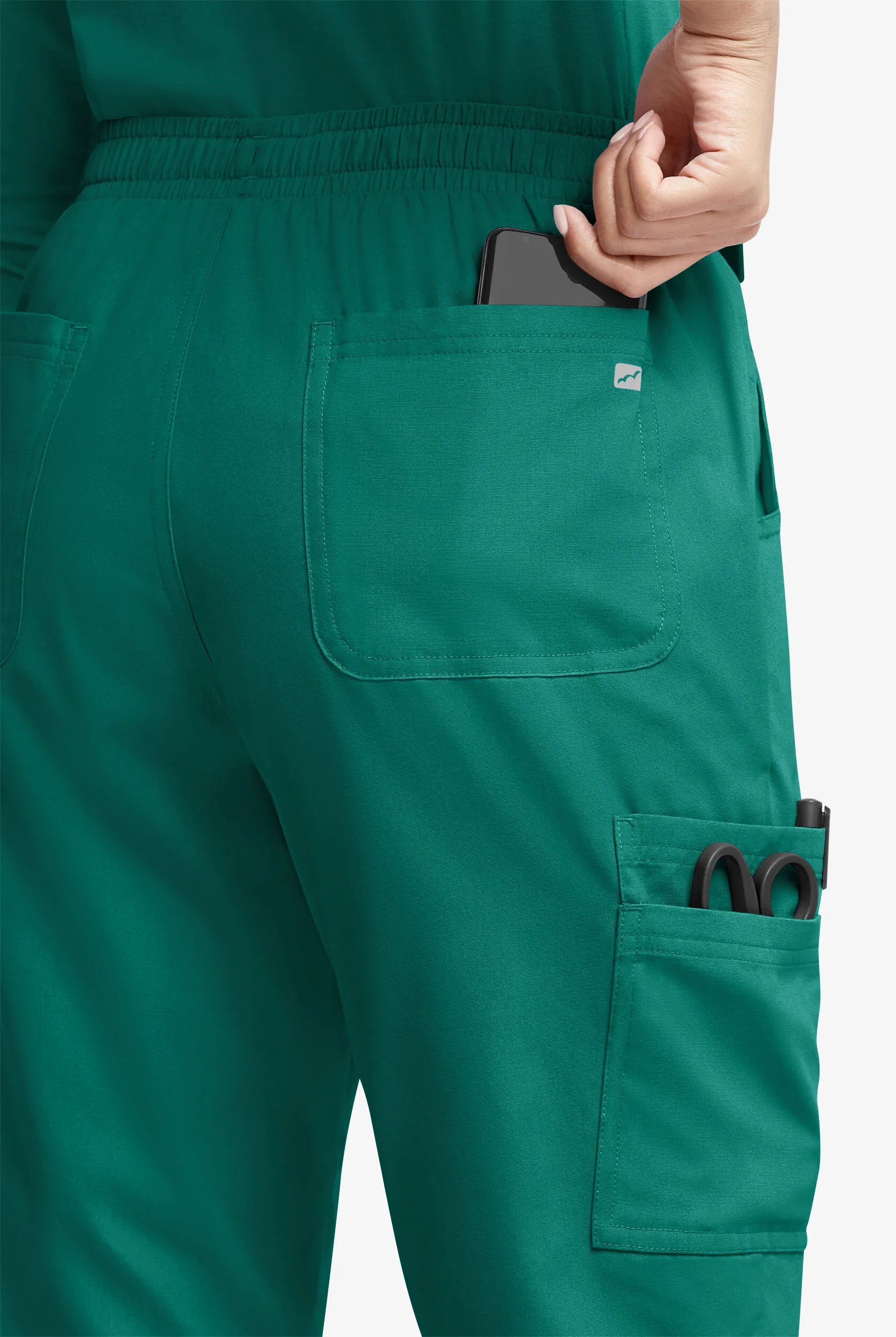 PANTAL&OACUTE;N M&EACUTE;DICO BUTTERSOFT ORIGINALS DE TIRO NATURAL ESTILO CARGO CON PIERNAS RECTAS Y 8 BOLSILLOS PARA MUJER