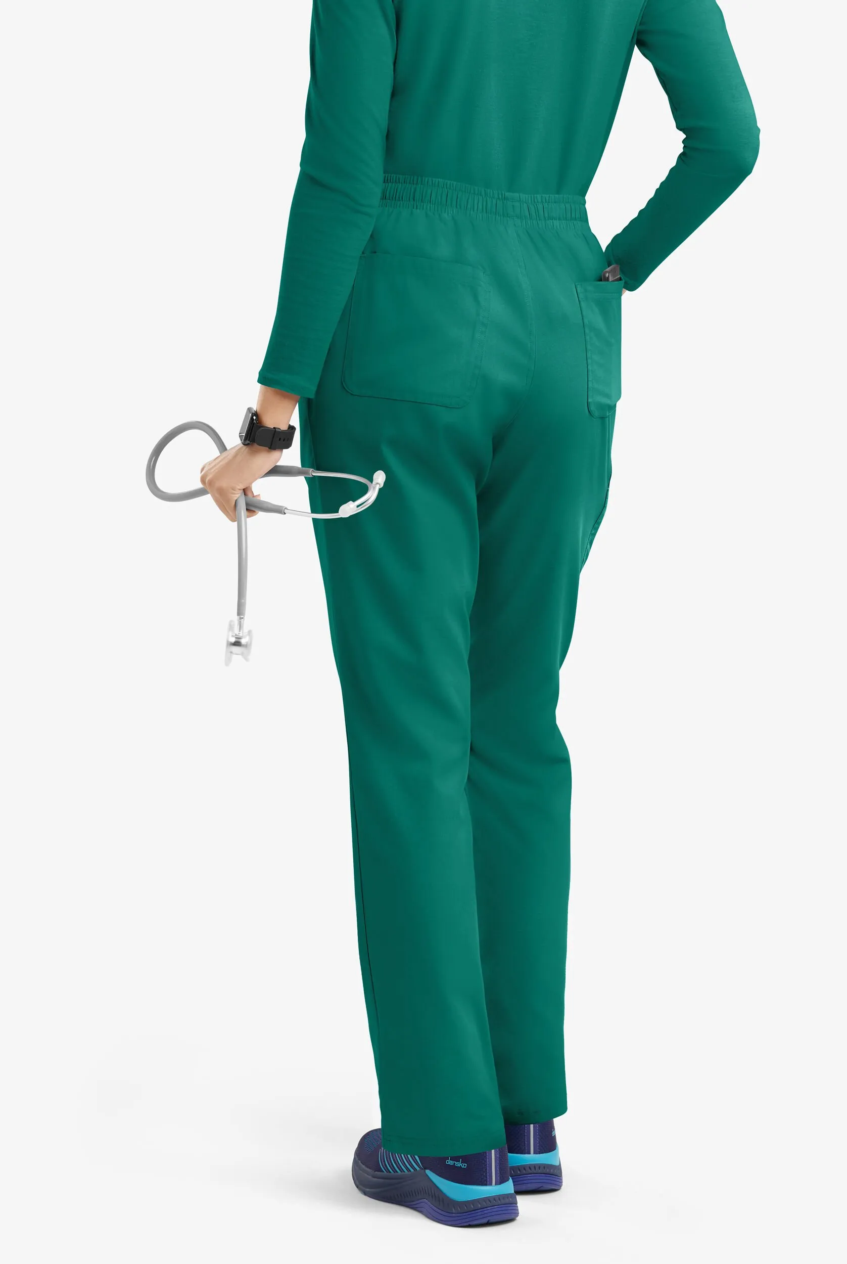 PANTAL&OACUTE;N M&EACUTE;DICO BUTTERSOFT ORIGINALS DE TIRO NATURAL ESTILO CARGO CON PIERNAS RECTAS Y 8 BOLSILLOS PARA MUJER