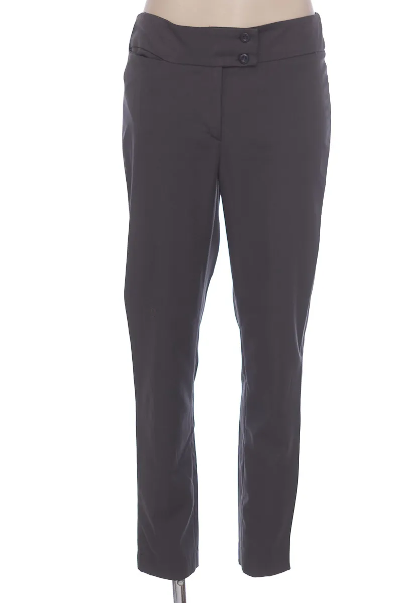 PANTALóN COLOR GRIS  CLOSEANDO