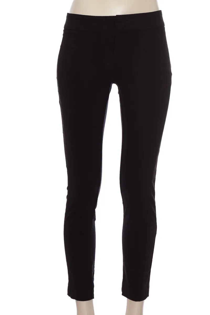 PANTALóN COLOR NEGRO  ARKITECT