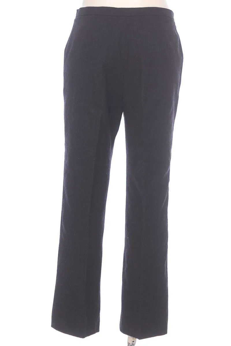 PANTALóN COLOR NEGRO  CLOSEANDO