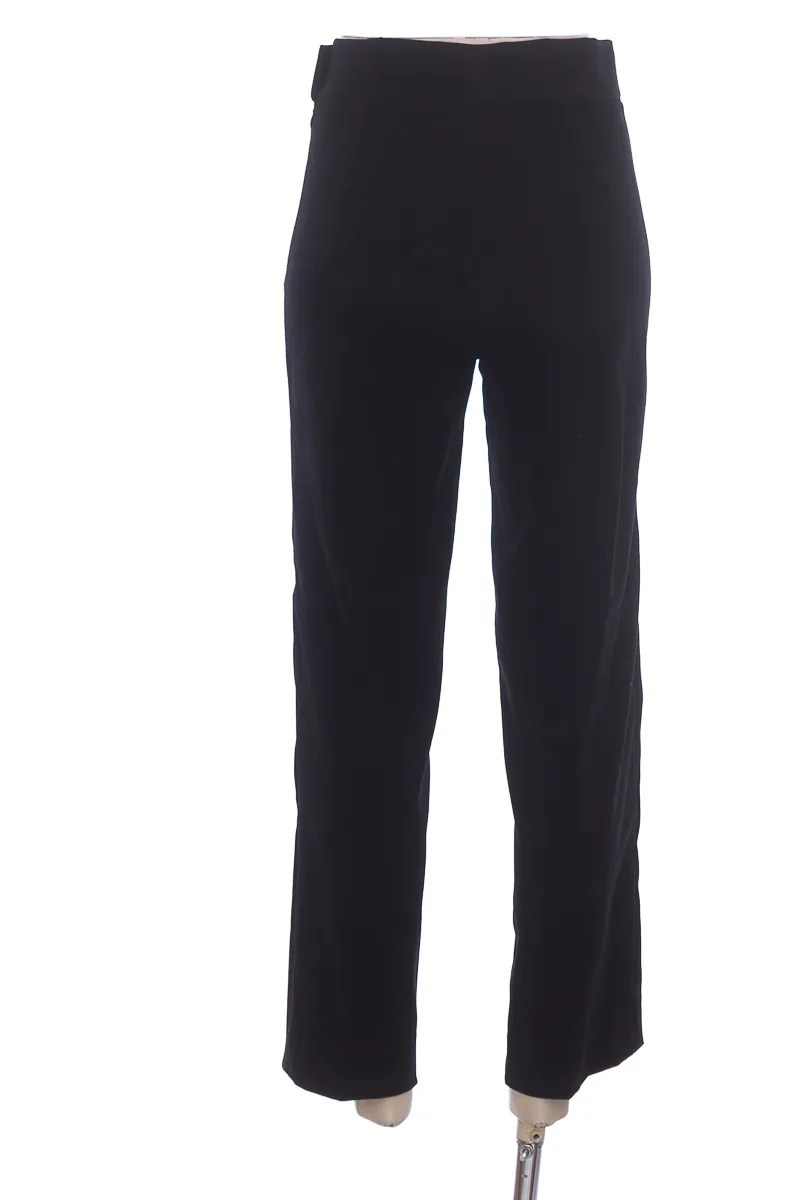 PANTALóN COLOR NEGRO  JACKAR