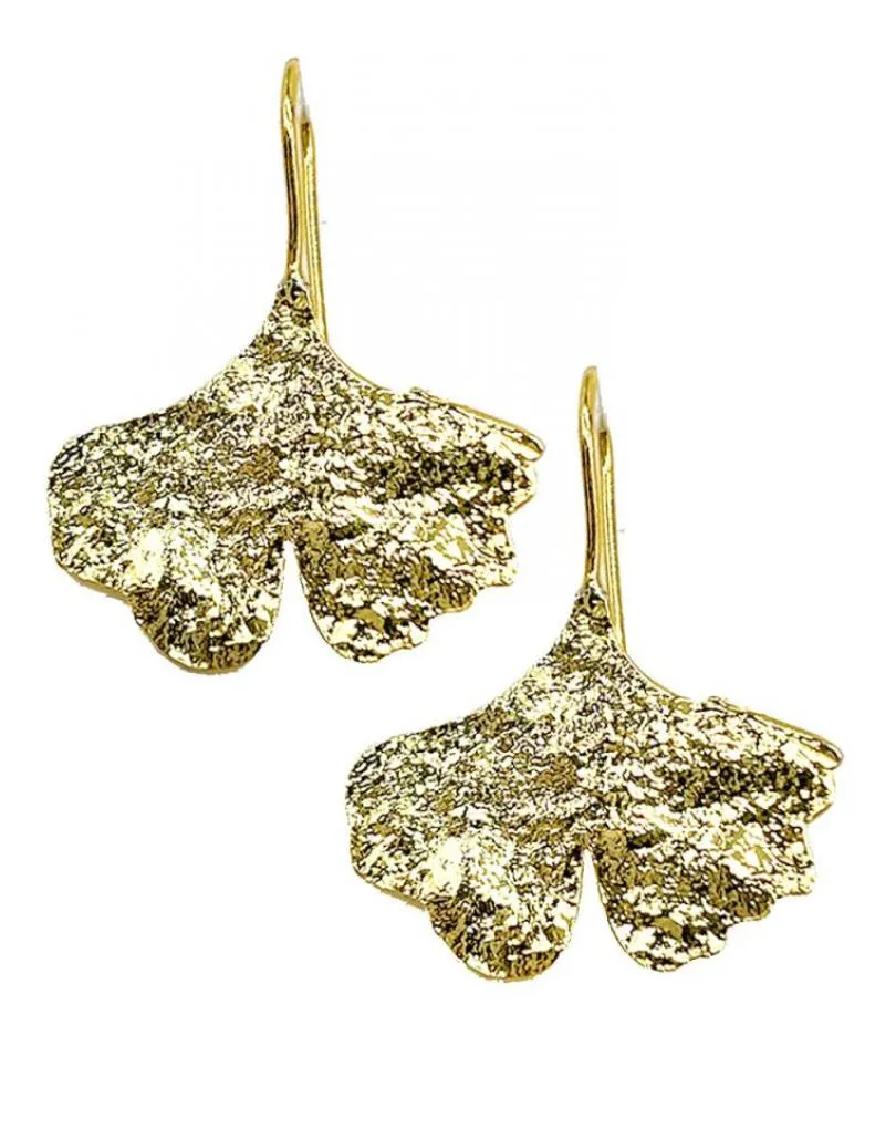PENDIENTES DORADOS DE HOJITA GINKGO BILOBA CON BAÑO DE ORO