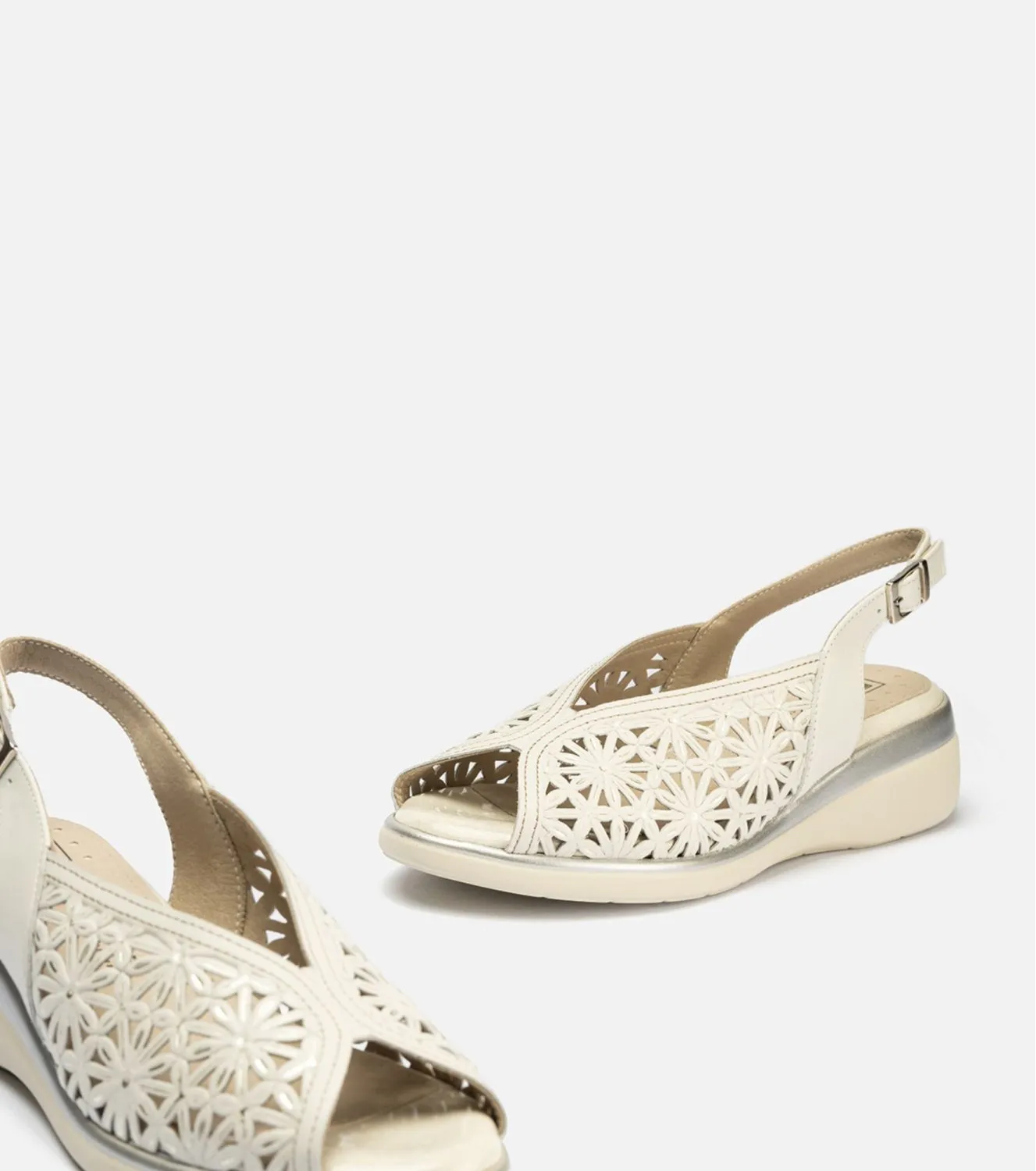Sandalia Pitillos 5593 Beige