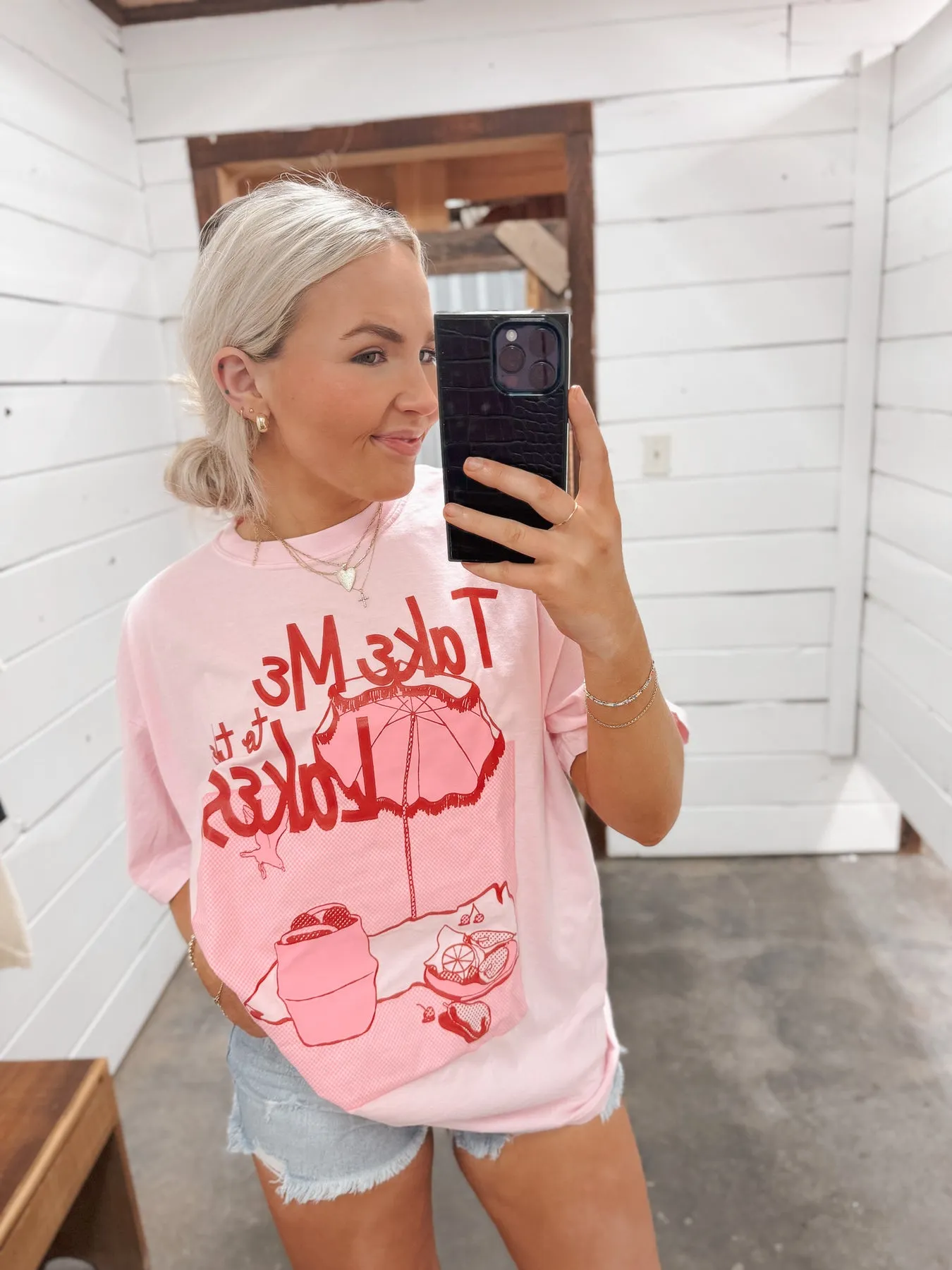 TAKE ME TO THE LAKES OVERSIZED TEE