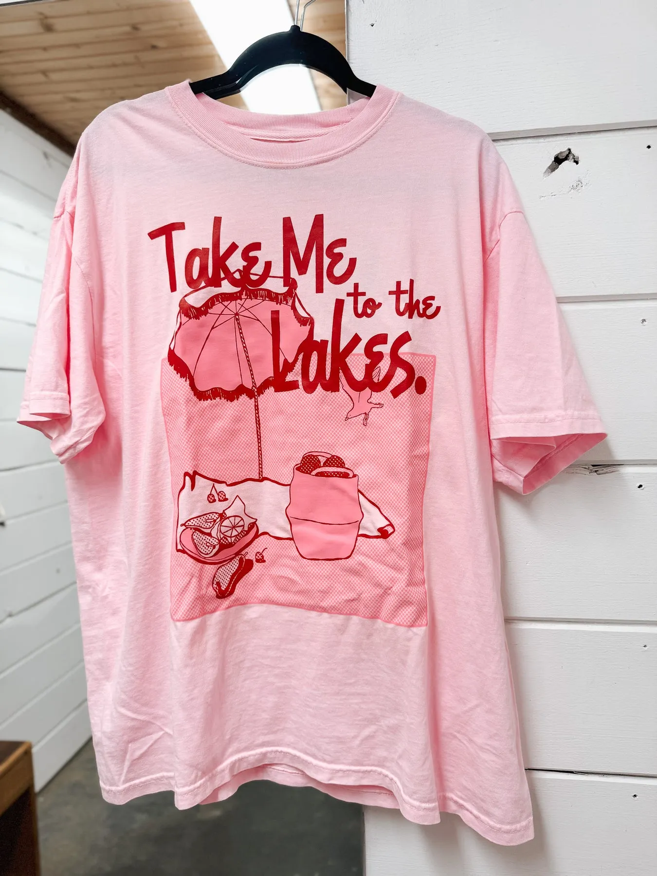 TAKE ME TO THE LAKES OVERSIZED TEE
