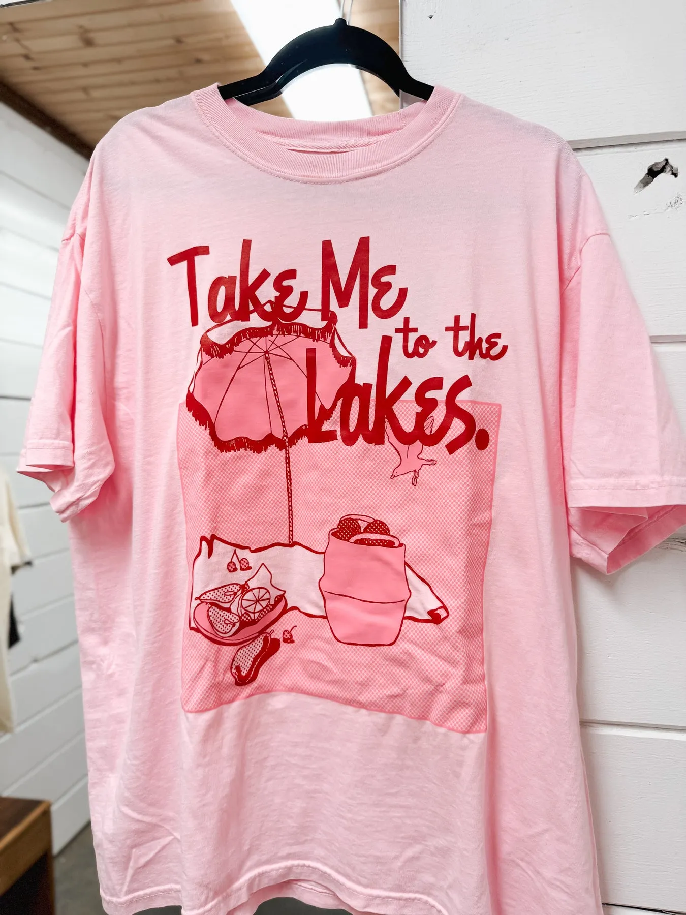 TAKE ME TO THE LAKES OVERSIZED TEE