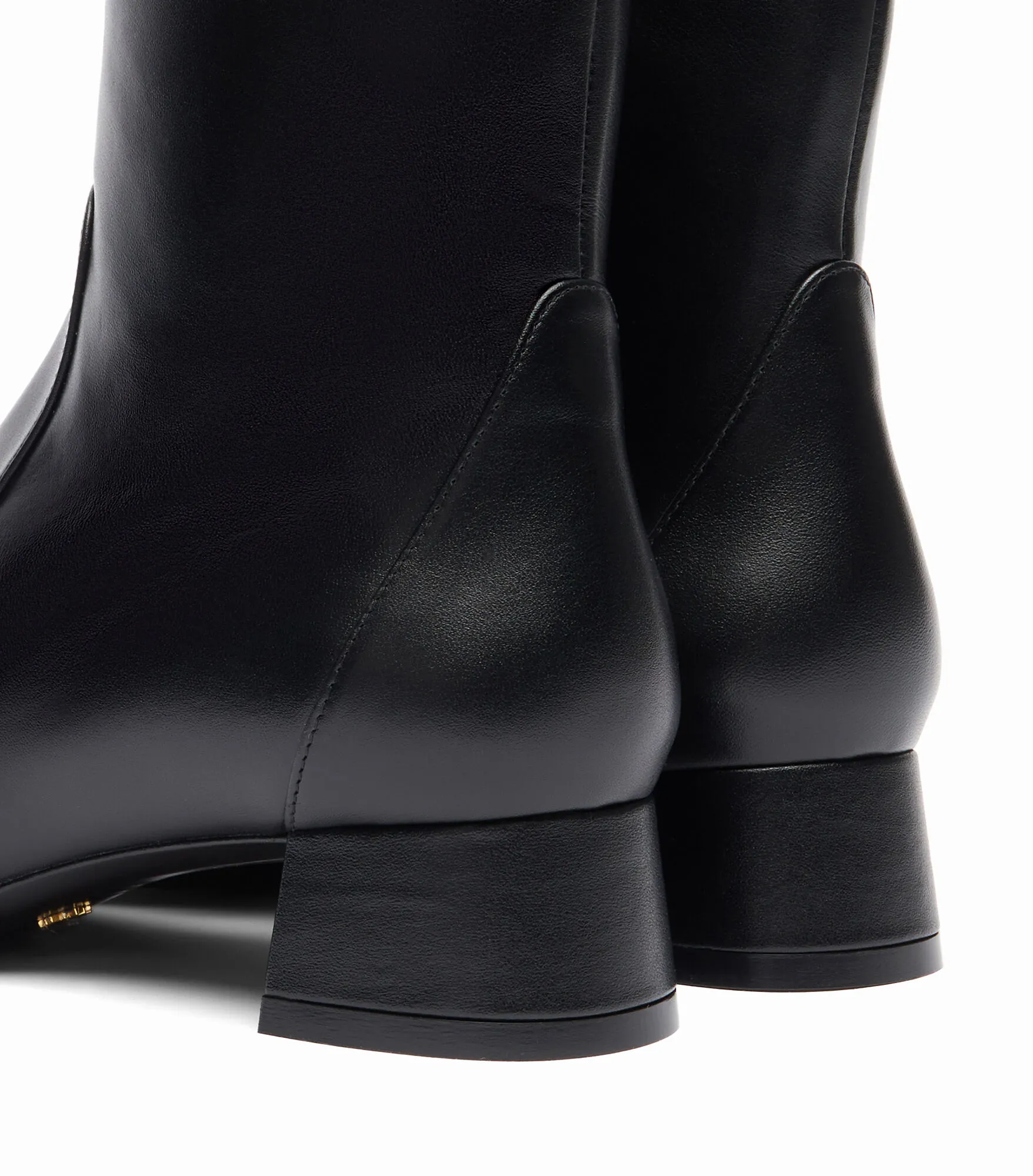 VIVIENNE 35 ZIP BOOTIE